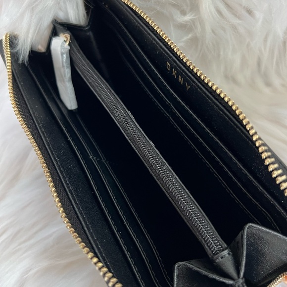 NWT BEBE JANE ZIP ARROUND WALLET WRISTLET CASE - Picture 7 of 12